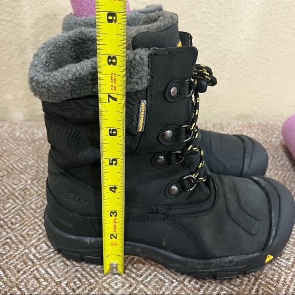 Keen Boots Big Boys Youth 5 Black Basin Waterproof Cap Toe Fleece Gorpcore Warm - Picture 8 of 9